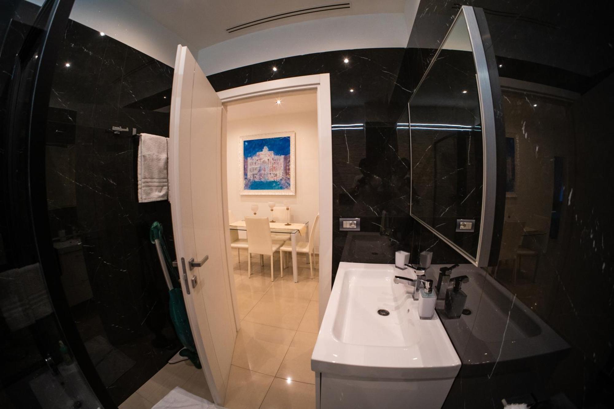 Moderno Alloggio A Roma Centro ภายนอก รูปภาพ